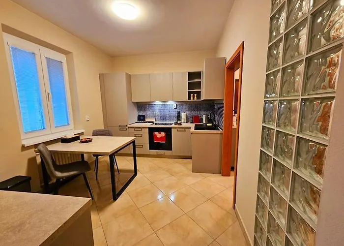 Location! National Stadiums Appartement *