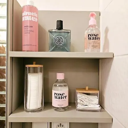 Location! National Stadiums Apartman *